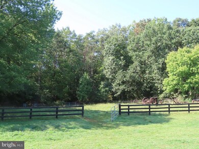 16428 Waterloo Rd, Amissville, VA 20106 - photo 5