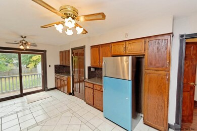 18 Halcyon St, Schenectady, NY 12302 - photo 6