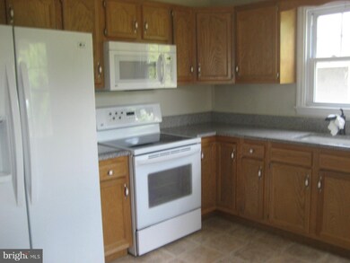 11215 Hollywood Rd, Hagerstown, MD 21740 - photo 2