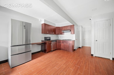40 E Broadway unit 5, New York, NY 10002 - photo 2