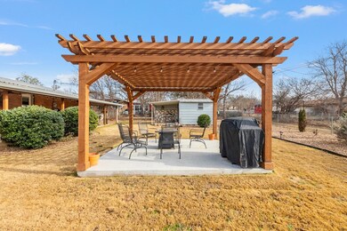 1003 Avenue B, Fredericksburg, TX 78624 - photo 7