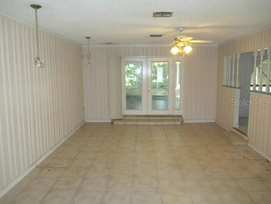 5442 Lisa Cir, Zephyrhills, FL 33542 - photo 7