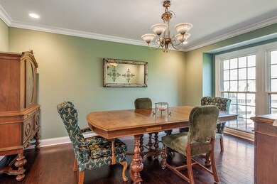 2526 Osage Dr, Glenview, IL 60026 - photo 4