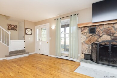 15 Maine Ave, Rensselaer, NY 12144 - photo 3