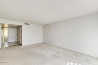 10617 W Kelso Dr, Sun City, AZ 85351 - photo 4