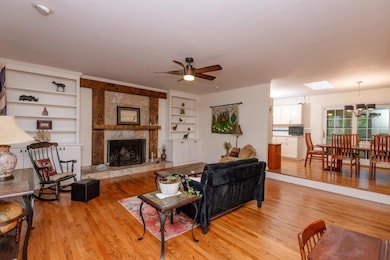 4368 Laurel Cir SE, Smyrna, GA 30082 - photo 6