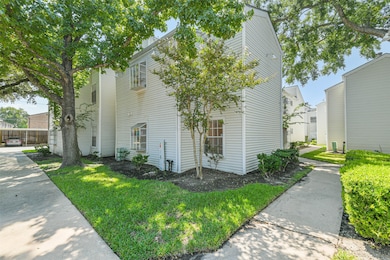 9809 Richmond Ave unit 3, Houston, TX 77042 - photo 3