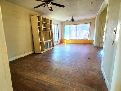 1028 W Main St, Denison, TX 75020 - photo 6