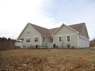 26 Victoria Dr unit 26, Rochdale, MA 01542 - photo 2