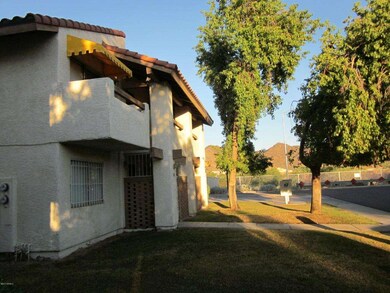 814 E Lawrence Ln unit 203, Phoenix, AZ 85020 - photo 2