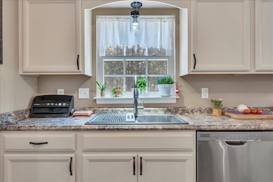 100 Chimney Sweep Ct, Goodview, VA 24095 - photo 5