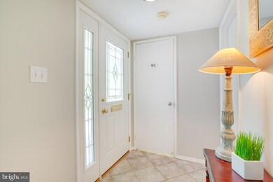 11396 Links Dr, Reston, VA 20190 - photo 5