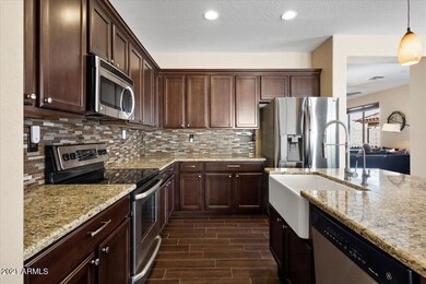 2570 Kitchen 3