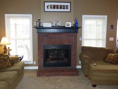 218 E Woodlake Cir, Mount Washington, KY 40047 - photo 7