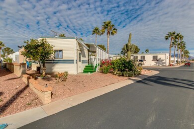 2515 sf CORNER lot!