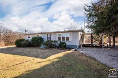 7055 E 125th St, Overbrook, KS 66524 - photo 2