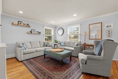 72 Lisa Ln, North Andover, MA 01845 - photo 4