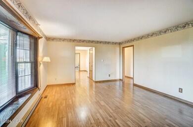011_908 N State St