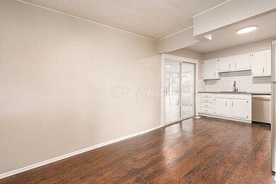 1666 Eastbrook Dr S, Columbus, OH 43223 - photo 5