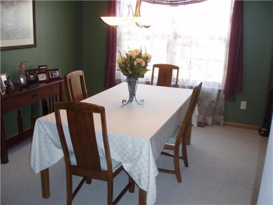 235 Sycamore Dr, Circleville, OH 43113 - photo 6