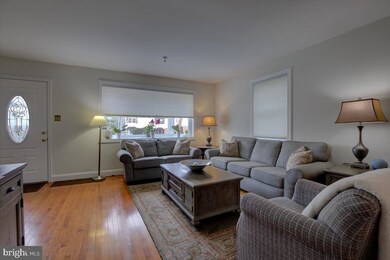 4 Lawnton Terrace W, Glenolden, PA 19036 - photo 5