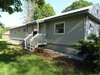 27 Whittemore St, Hillsborough, NH 03244 - photo 2