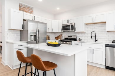 575 E Columbus St unit 577, Columbus, OH 43206 - photo 3