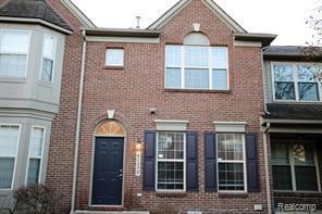 41290 Maplewood Dr unit 2, Canton, MI 48187 - photo 2