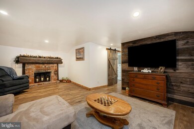 81 Poole Hill Rd, Boyertown, PA 19512 - photo 2