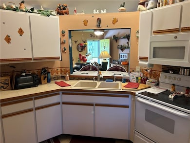 750 Tulip Dr, Sebastian, FL 32958 - photo 4