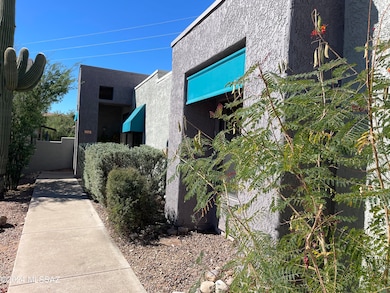 5573 N Crystal Mist Place, Tucson, AZ 85750 - photo 2