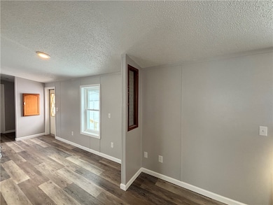 230 Crabapple Dr, Canandaigua, NY 14424 - photo 4