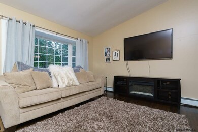 15 Gadsen Ct, Albany, NY 12205 - photo 5