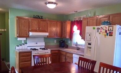 45 Saint Botolph St, Haverhill, MA 01832 - photo 2