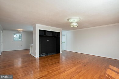 352 Dameron S, Laurel, MD 20724 - photo 3