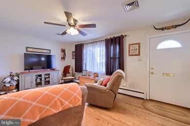 3611 Chestnut St, Reading, PA 19605 - photo 5