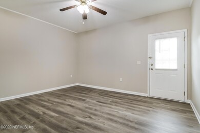 8144 Hilsdale Rd, Jacksonville, FL 32216 - photo 4