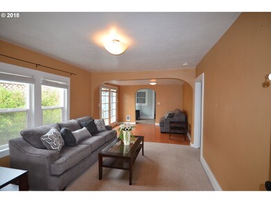 Living Room/Dining Room