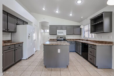 1411 E Gary Dr, Chandler, AZ 85225 - photo 2