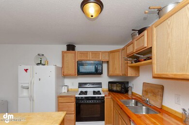 13724 Klutina Dr, Wasilla, AK 99654 - photo 6