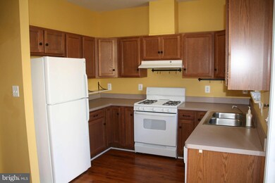 20309 Notting Hill Way, Germantown, MD 20876 - photo 4