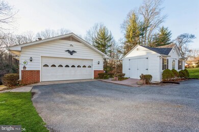 12 Benson Ln, Reisterstown, MD 21136 - photo 3