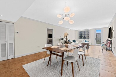 The Patrician unit 5150, Palm Beach, FL 33480 - photo 5