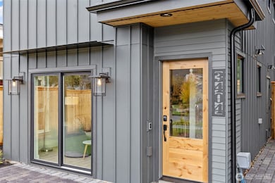 3404 33rd Ave W, Seattle, WA 98199 - photo 3