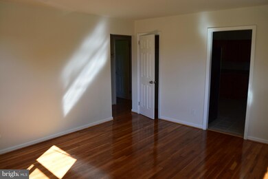 206 E Mill Ave, Capitol Heights, MD 20743 - photo 7