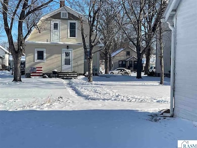 919 N Washington St, New Ulm, MN 56073 - photo 2