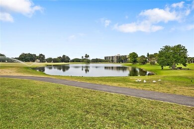 16159 Laurel Dr unit 29, Weston, FL 33326 - photo 2