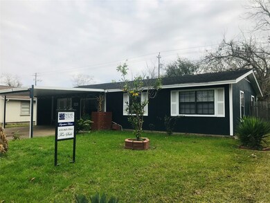 9818 Carmalee St, Houston, TX 77075 - photo 3