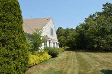 2462 Woodbine Ln, Toms River, NJ 08755 - photo 4