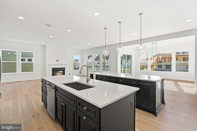 102 Mellow Ct, Lake Frederick, VA 22630 - photo 4